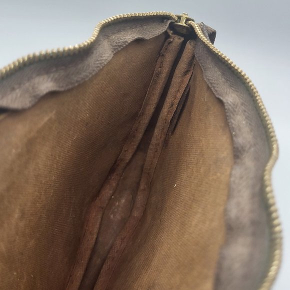 LOUIS VUITTON VINTAGE POCHETTE ACCESSOIRES - Picture 14 of 16